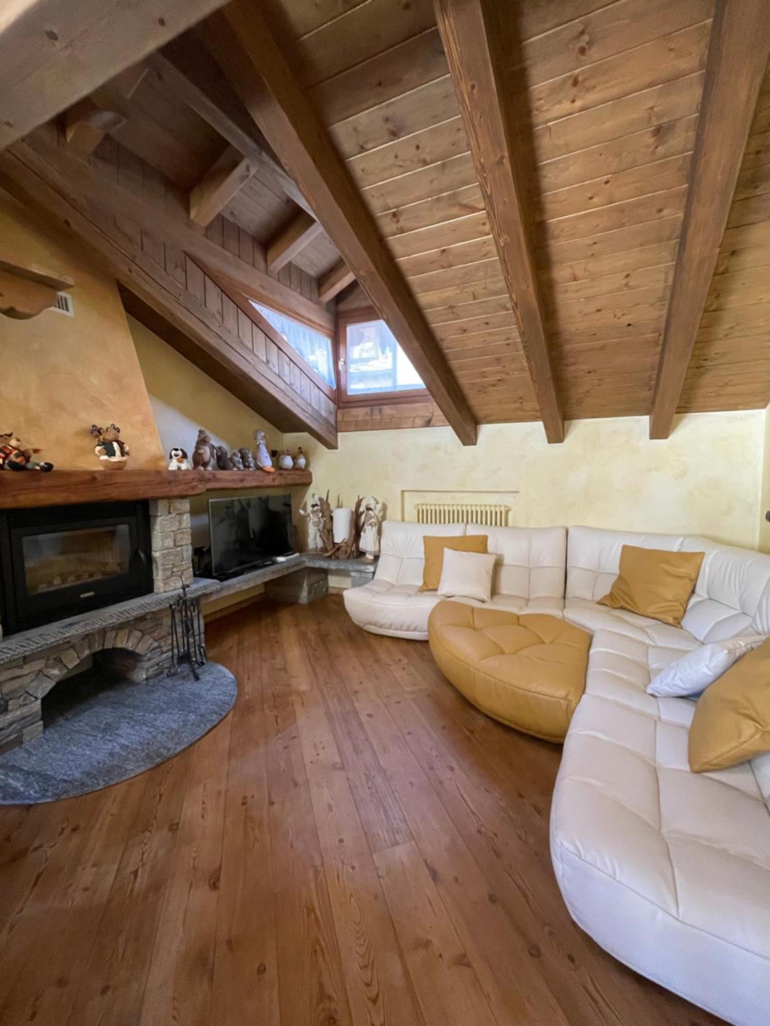 Miramountains Apartment Ла Туил Екстериор снимка