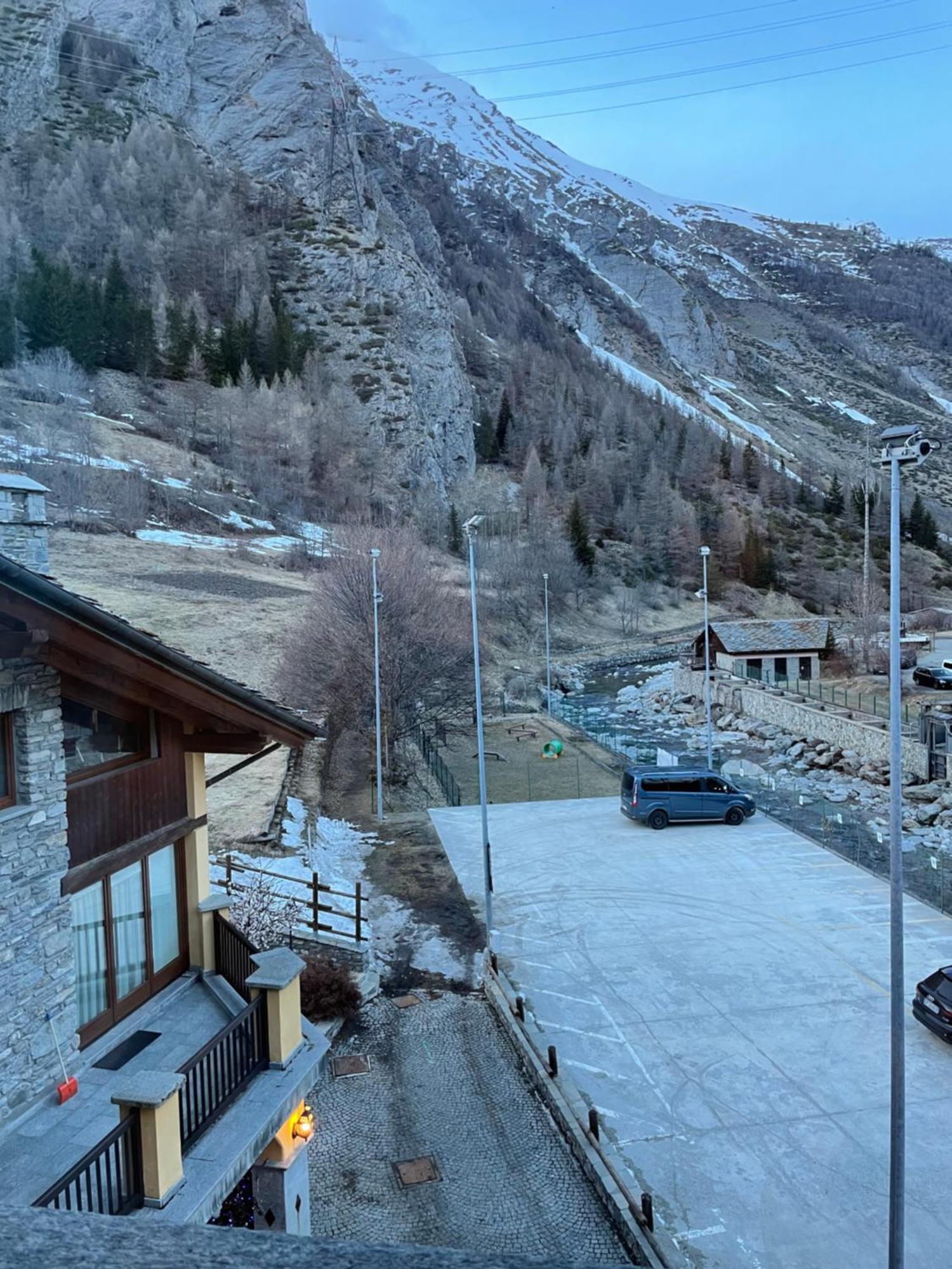 Miramountains Apartment Ла Туил Екстериор снимка